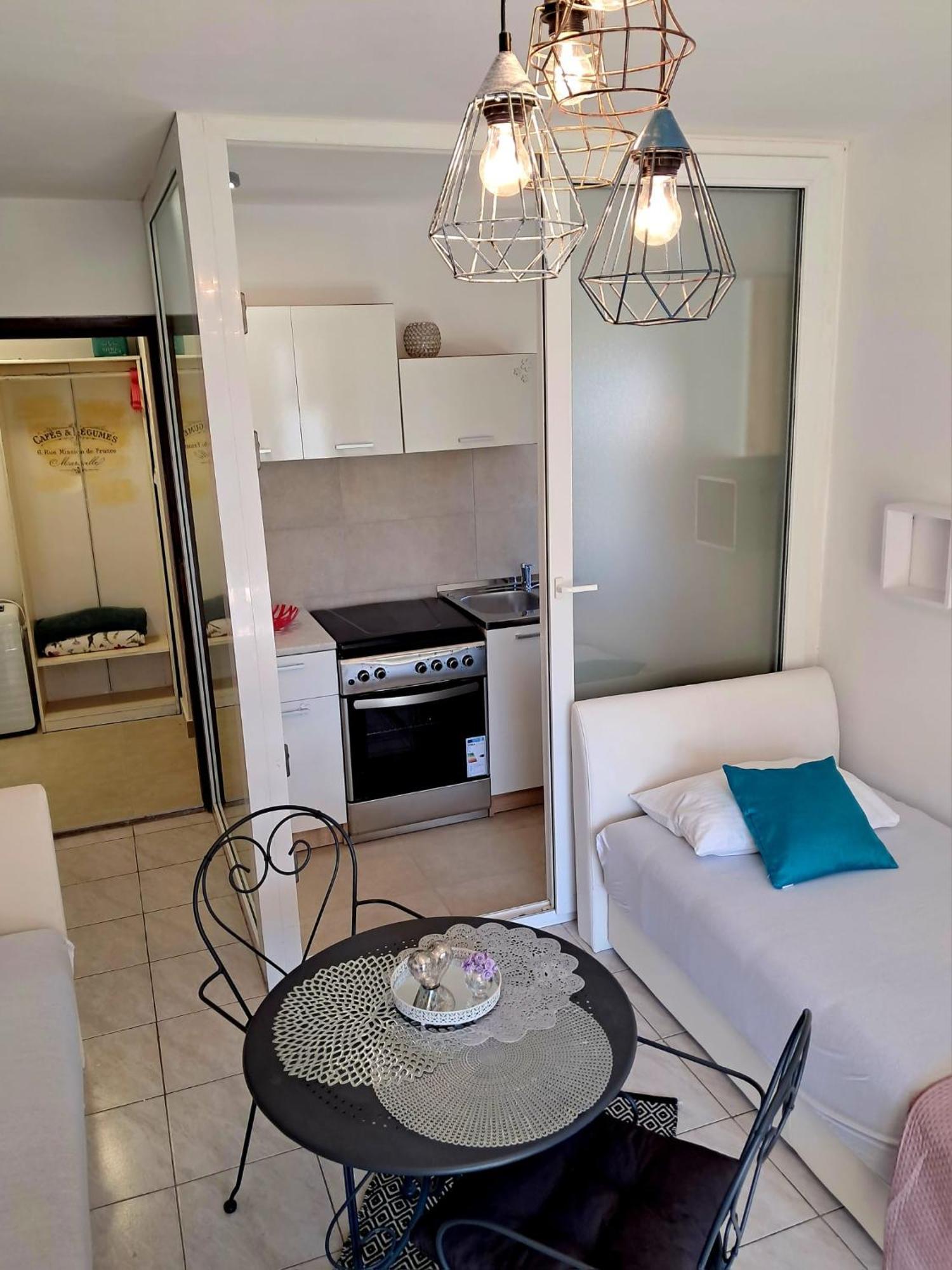 Apartmani Jessica Новалья Экстерьер фото